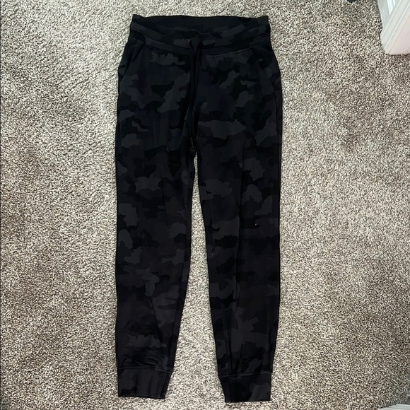 Black Camouflage Jogger Pants - Picture 1 of 6